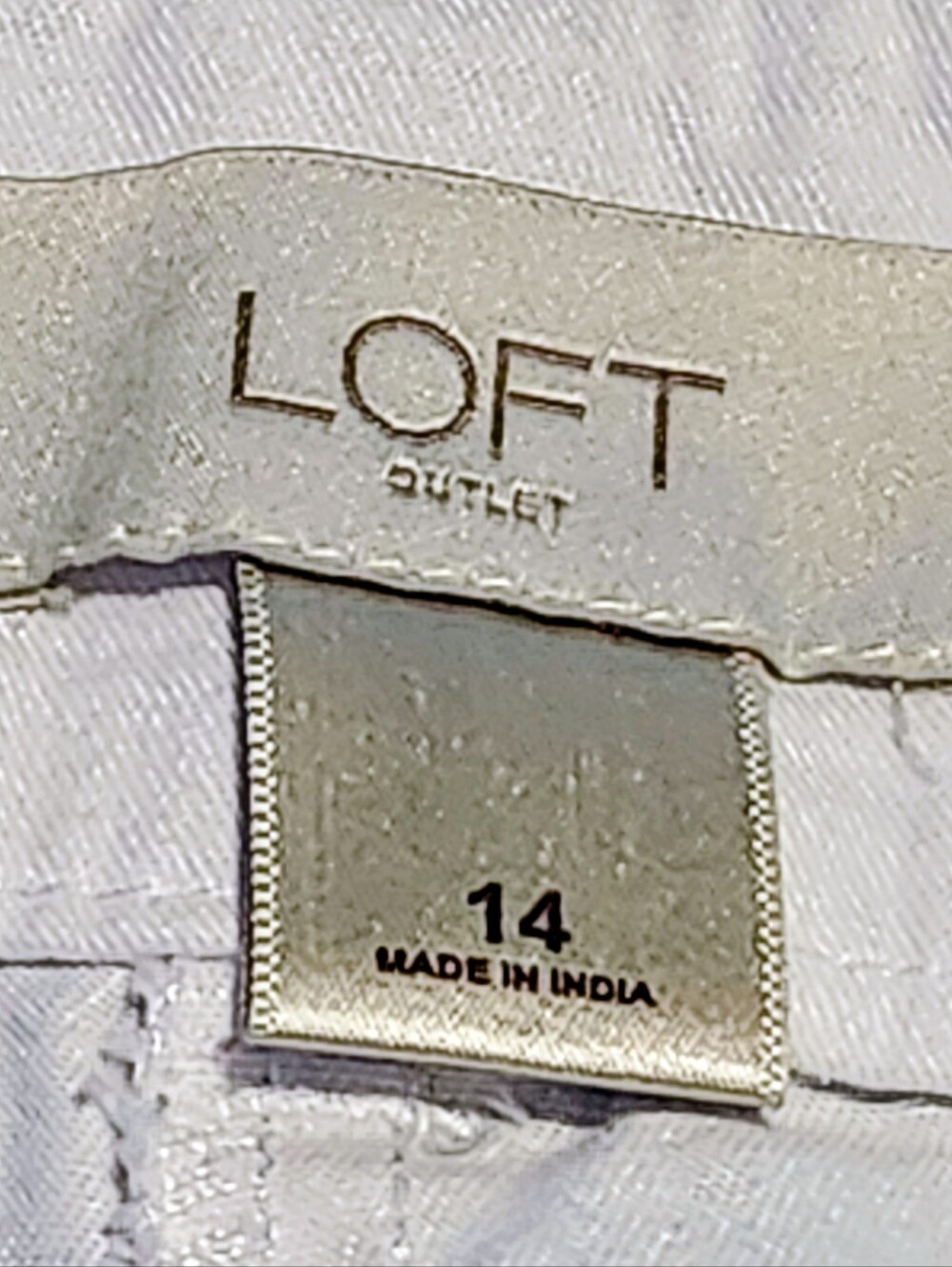 LOFT 4" Short shorts Size 14 white casual, lightweight, breathable, classic fit image 4